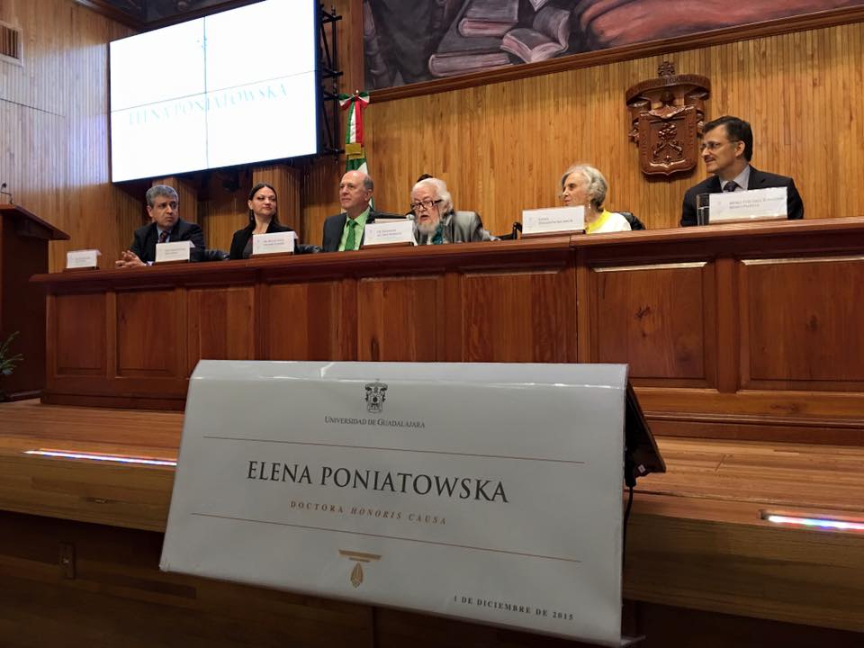 Elena Poniatowska es distinguida con 'Honoris Causa' por la UdeG